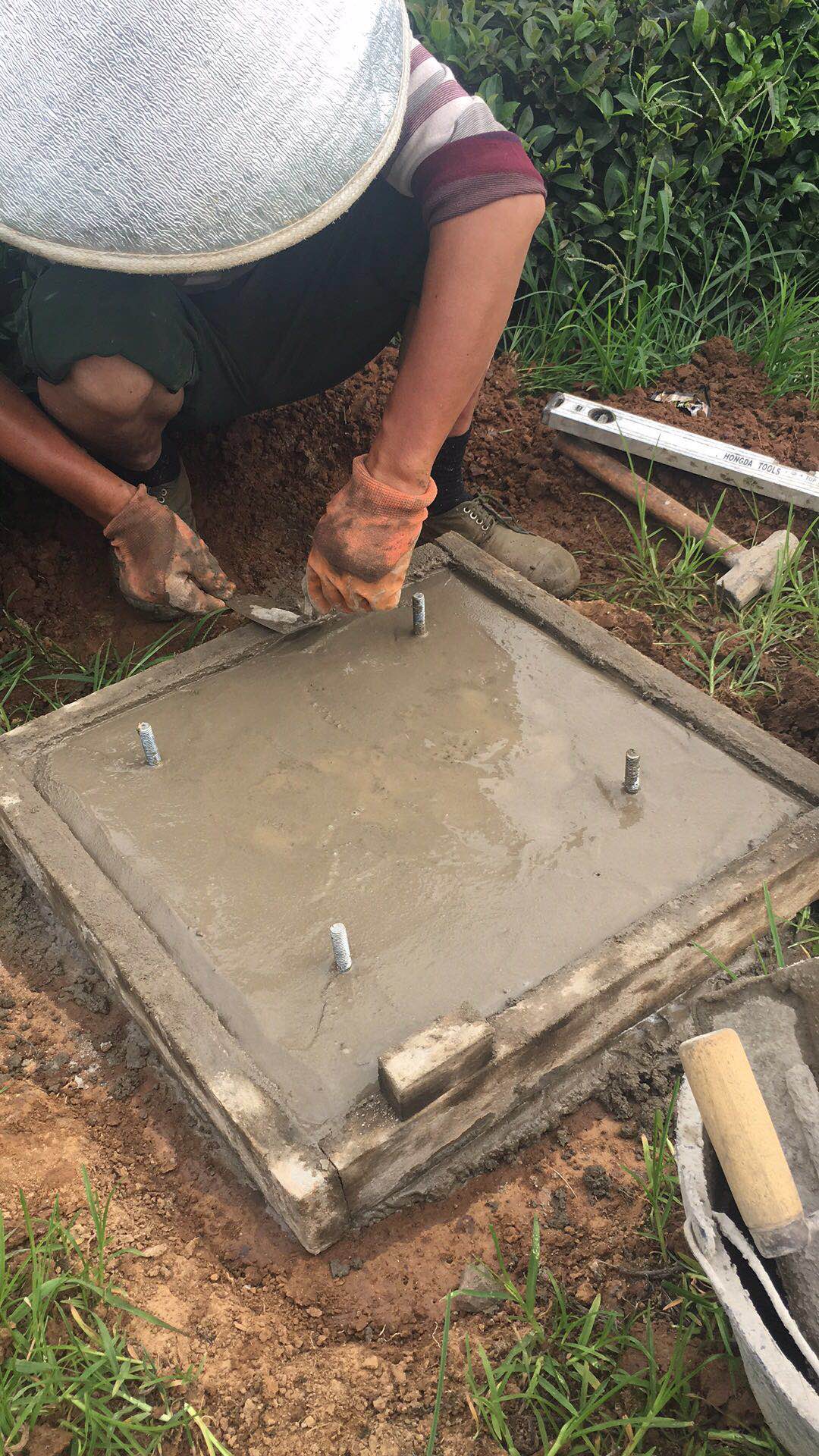 频振式太阳能杀虫灯地基/地笼施工方法